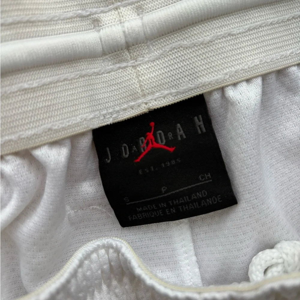 NWOT Vintage Air Jordan Nike basketball shorts white DRI-FIT size S read
